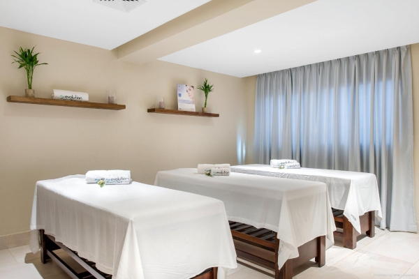 Hotel Emotions By Hodelpa Playa Dorada (San Juan)
